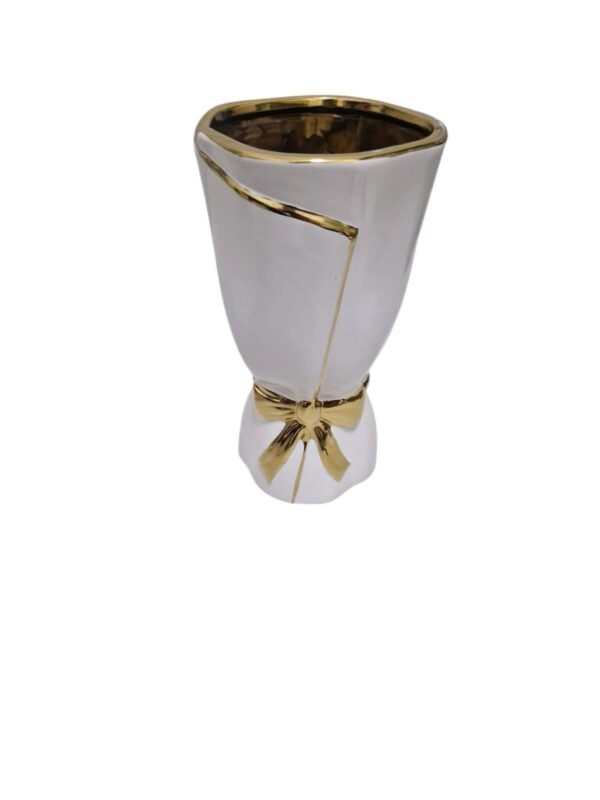 Biały Wazon Ceramiczny z Kokardką Średni 13x13x24