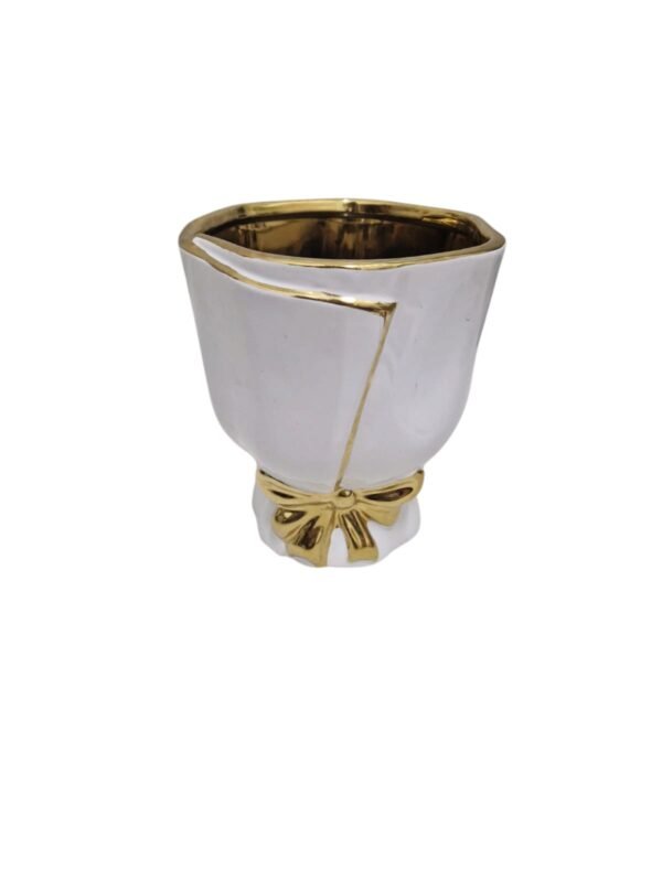 Biały Wazon Ceramiczny z Kokardką Mały 15x15x17